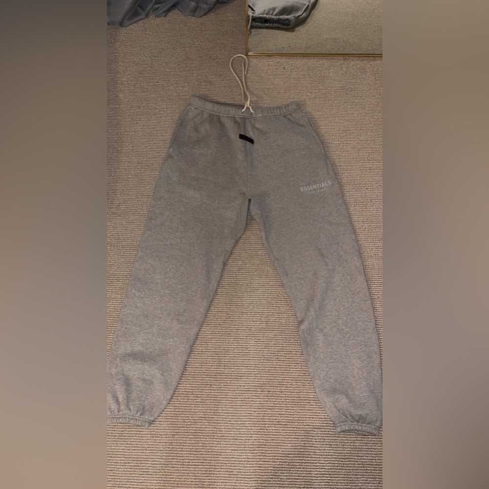 Essentials sweatpants in color beige